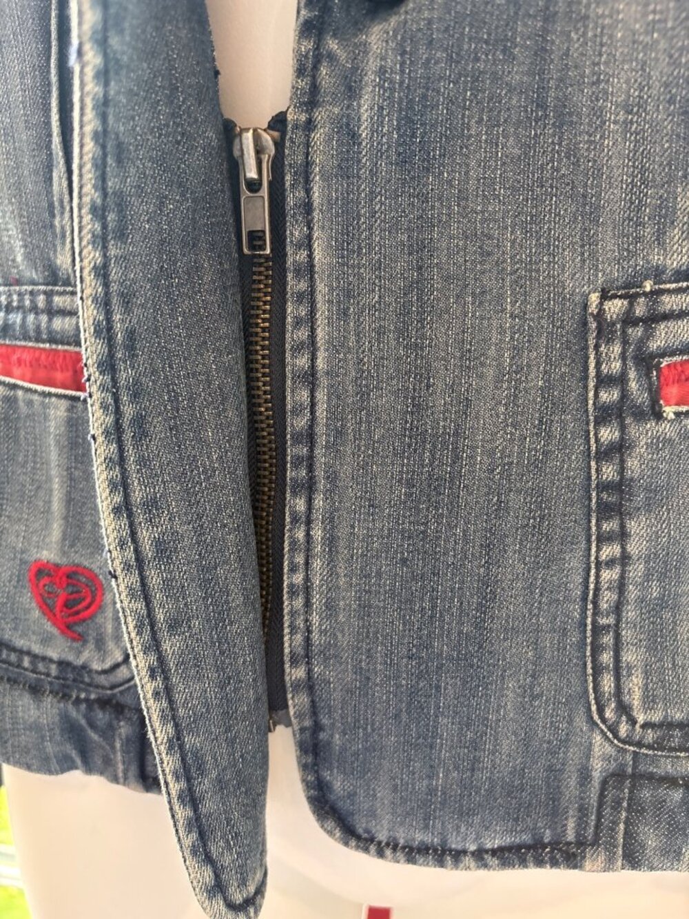 Princy by Jessica Simpson jean denim jacket Y2K Distressed Preppy, Thrashed - Picture 4 of 16